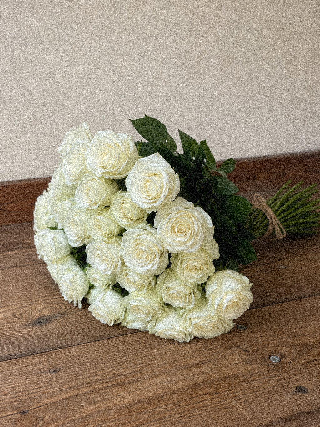 Ivory Rose Foliage - Image 3